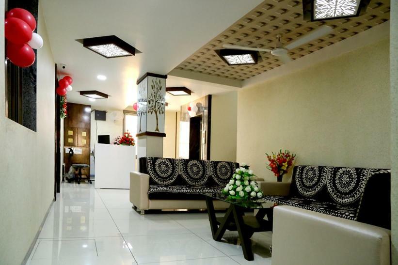 Hotel Shahi Darbar Navsari Exterior foto
